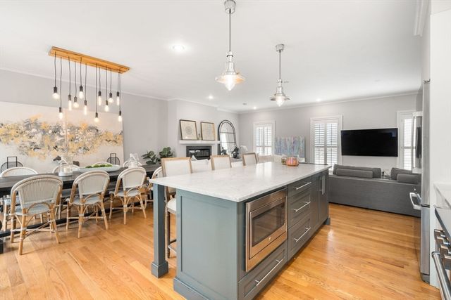 75 Auburn St, Newton, MA 02466