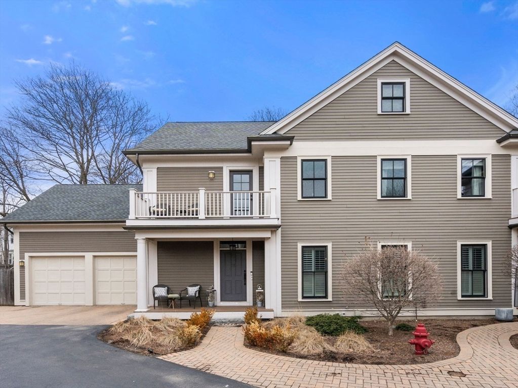 75 Auburn St, Newton, MA 02466