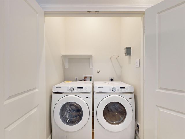 504 Nursery Rd 1102, The Woodlands, TX 77380