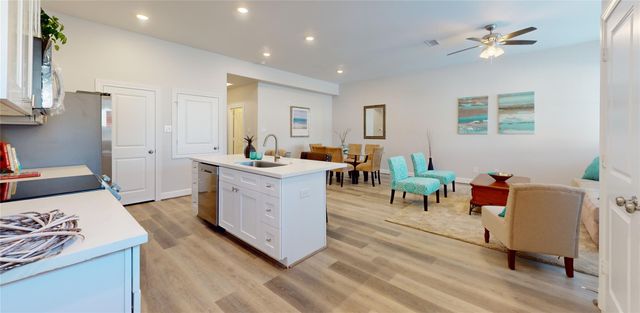 504 Nursery Rd 1102, The Woodlands, TX 77380
