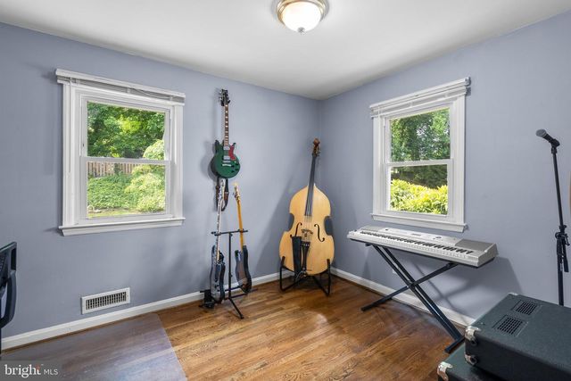 3904 LANTERN DR, Silver Spring, MD 20902