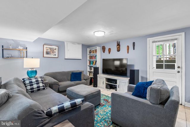 3904 LANTERN DR, Silver Spring, MD 20902