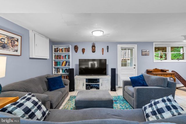 3904 LANTERN DR, Silver Spring, MD 20902