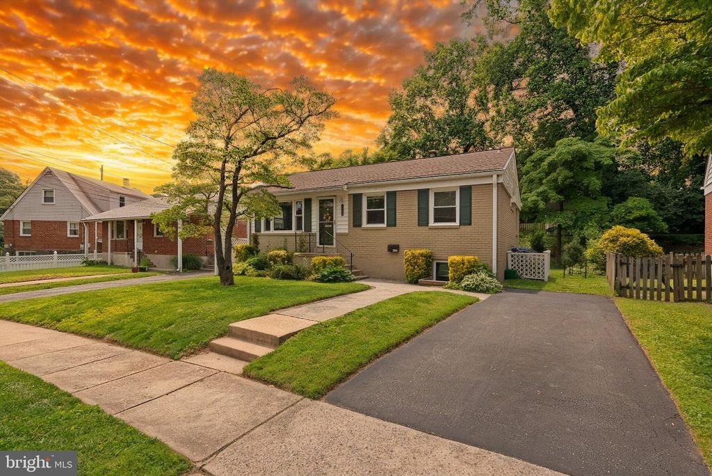 3904 LANTERN DR, Silver Spring, MD 20902