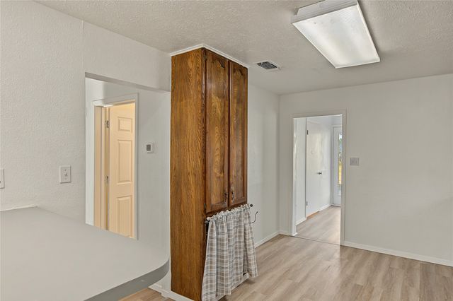 709 N Rusk Street, Weatherford, TX 76086