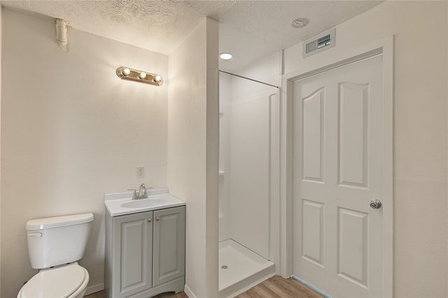 709 N Rusk Street, Weatherford, TX 76086