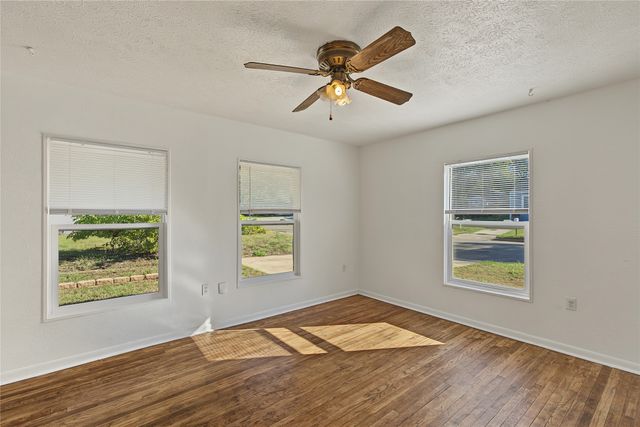 709 N Rusk Street, Weatherford, TX 76086