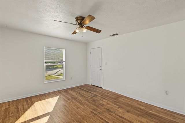 709 N Rusk Street, Weatherford, TX 76086