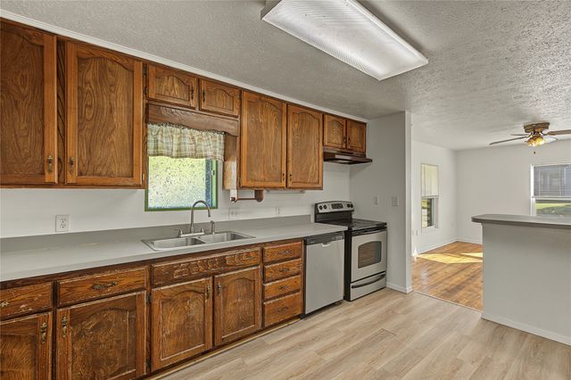 709 N Rusk Street, Weatherford, TX 76086