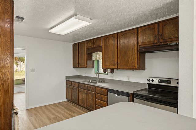 709 N Rusk Street, Weatherford, TX 76086