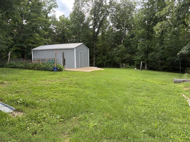 428 Peters Rd, Summertown, TN 38483