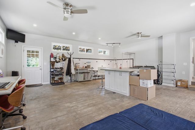 428 Peters Rd, Summertown, TN 38483