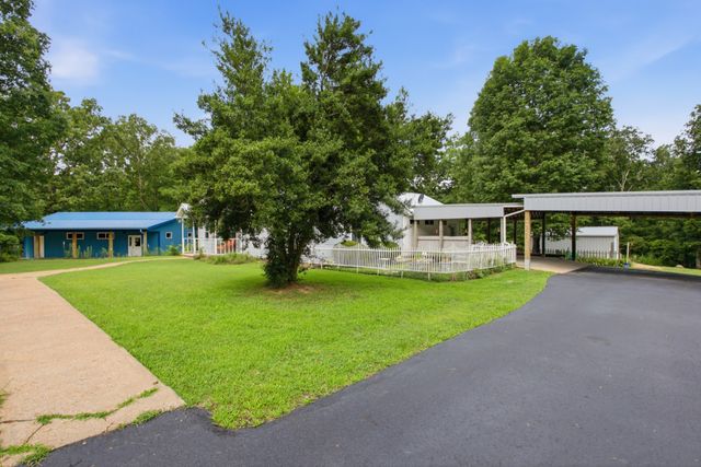 428 Peters Rd, Summertown, TN 38483