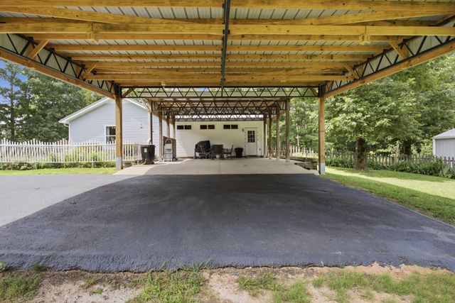 428 Peters Rd, Summertown, TN 38483