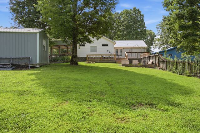 428 Peters Rd, Summertown, TN 38483