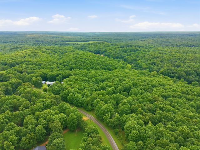 428 Peters Rd, Summertown, TN 38483