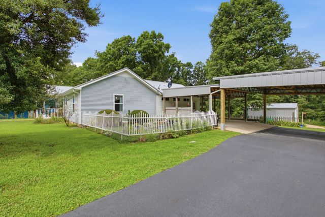 428 Peters Rd, Summertown, TN 38483