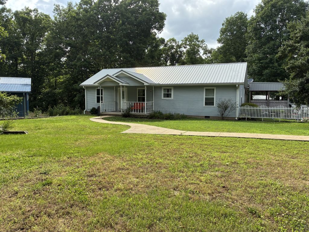 428 Peters Rd, Summertown, TN 38483