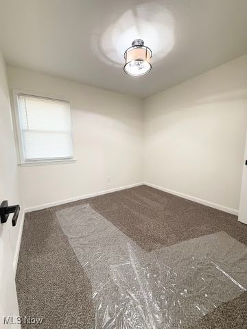 8880 W Ridgewood Drive, Parma Heights, OH 44130