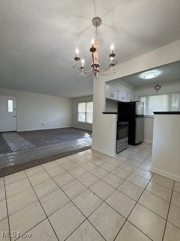 8880 W Ridgewood Drive, Parma Heights, OH 44130