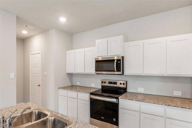 3137 Pecan Farm Lane, Fort Worth, TX 76140