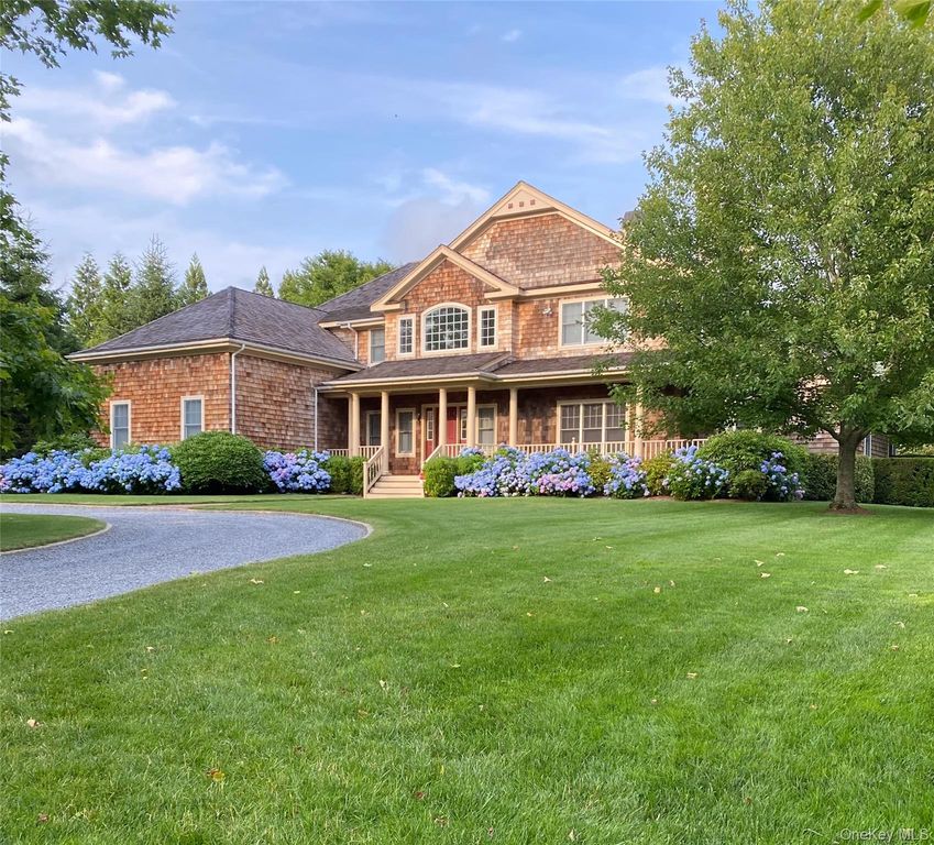 3 Whispering Fields Court, Water Mill, NY 11976