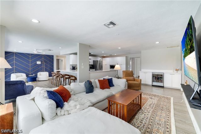 233 Shadowridge CT, Marco Island, FL 34145