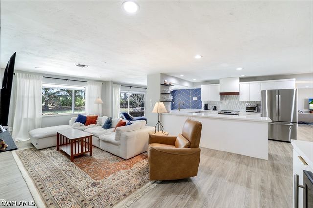 233 Shadowridge CT, Marco Island, FL 34145