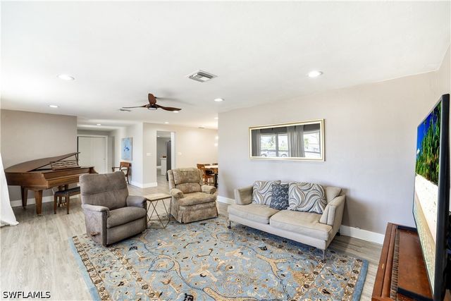 233 Shadowridge CT, Marco Island, FL 34145