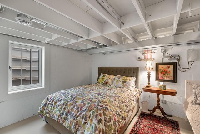 222 E Pleasant STREET, Oconomowoc, WI 53066