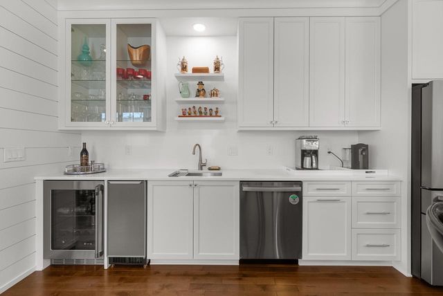 222 E Pleasant STREET, Oconomowoc, WI 53066