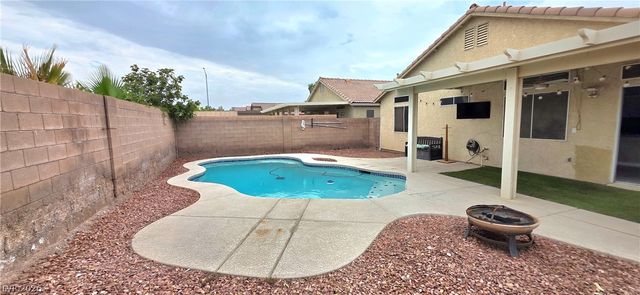 3806 Singing Lark Court, North Las Vegas, NV 89032