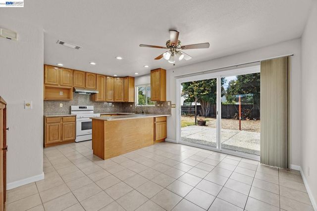38081 Davy Ct, Fremont, CA 94536