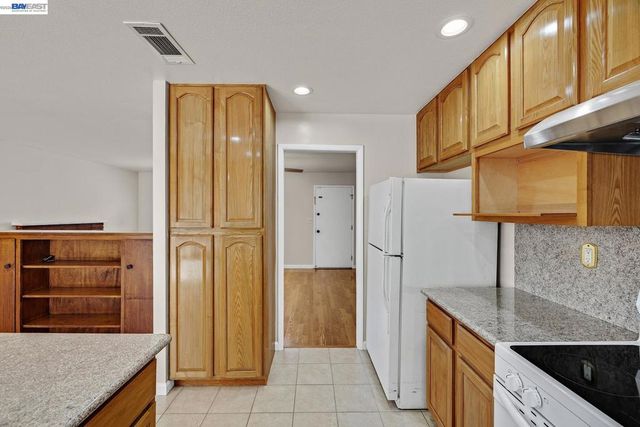 38081 Davy Ct, Fremont, CA 94536