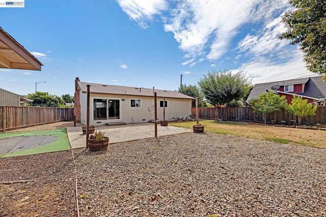 38081 Davy Ct, Fremont, CA 94536