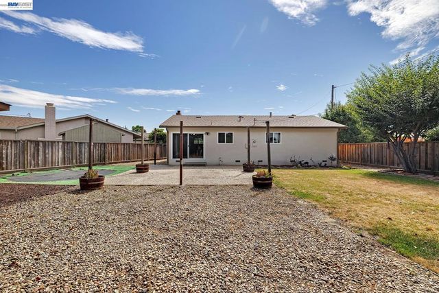 38081 Davy Ct, Fremont, CA 94536