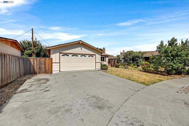 38081 Davy Ct, Fremont, CA 94536