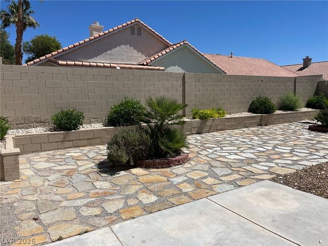 1316 Royal Creek Court, North Las Vegas, NV 89031