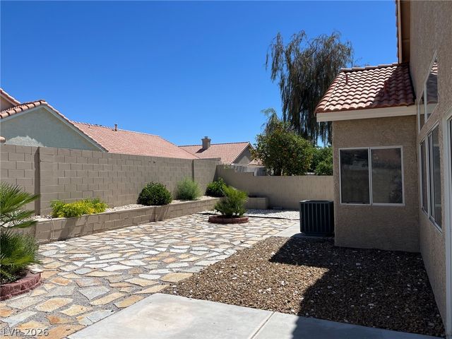 1316 Royal Creek Court, North Las Vegas, NV 89031