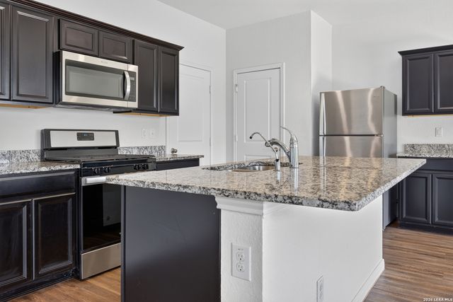 4911 MORNING GRAZE, St Hedwig, TX 78152