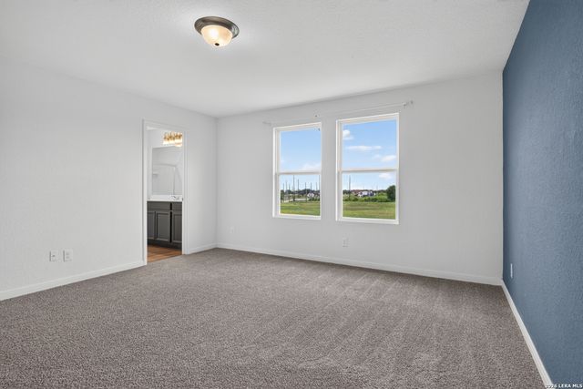 4911 MORNING GRAZE, St Hedwig, TX 78152