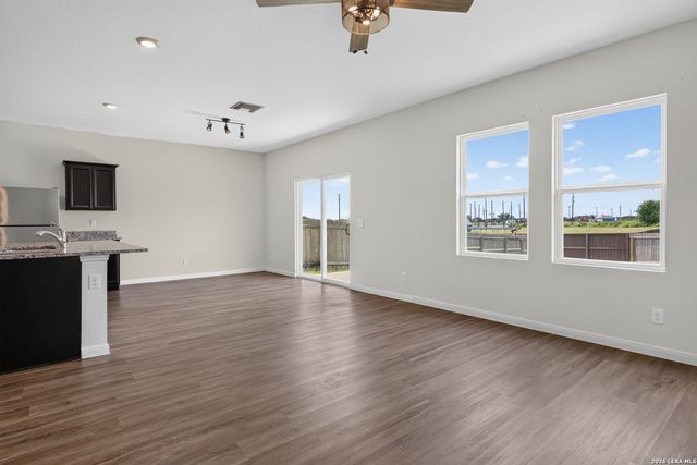 4911 MORNING GRAZE, St Hedwig, TX 78152