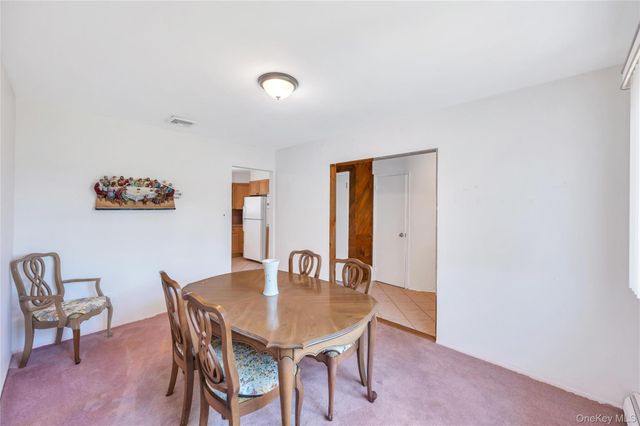 12 Sagebrush Lane, Kings Park, NY 11754