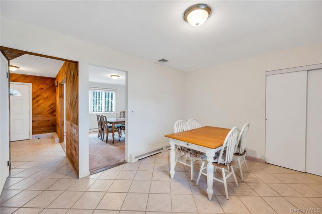 12 Sagebrush Lane, Kings Park, NY 11754