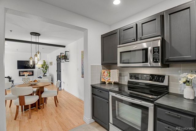 3249 W Fairview Place 208, Denver, CO 80211