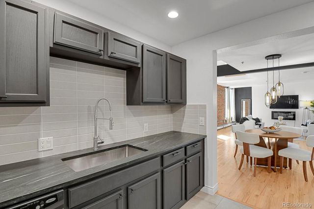 3249 W Fairview Place 208, Denver, CO 80211