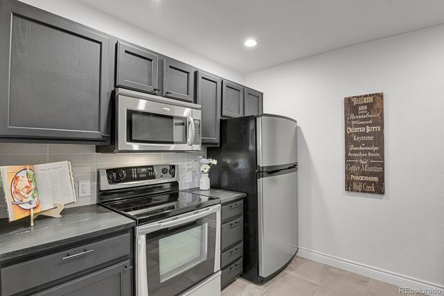 3249 W Fairview Place 208, Denver, CO 80211