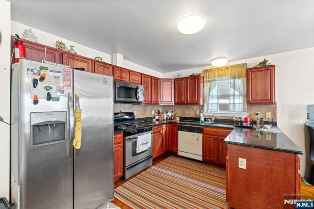 116 Oak Street, Jersey City, NJ 07304