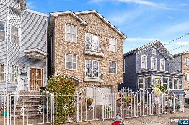 116 Oak Street, Jersey City, NJ 07304