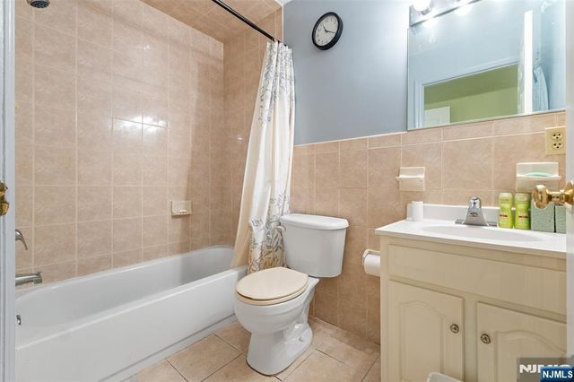 116 Oak Street, Jersey City, NJ 07304